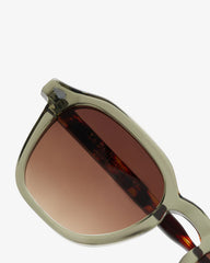 Corlys Olive