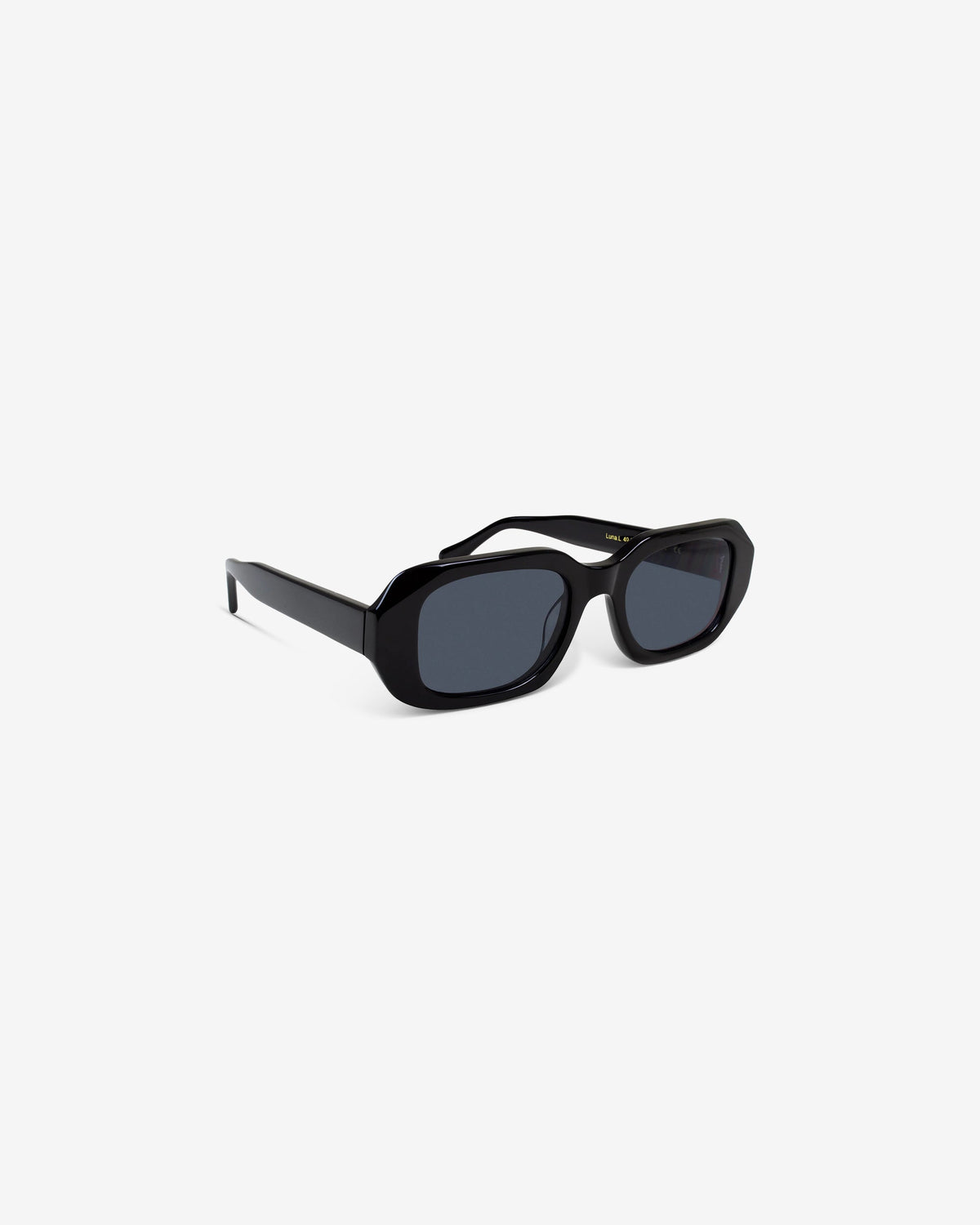 Luna.L Black