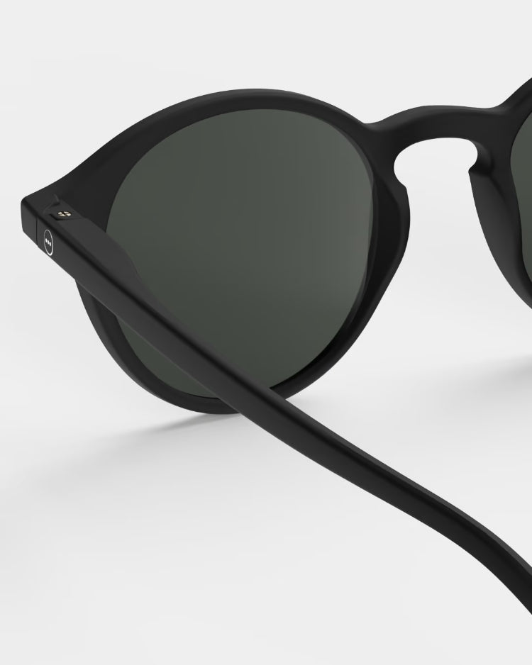 D Black