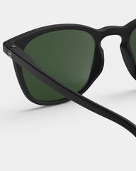 E Black Polarized