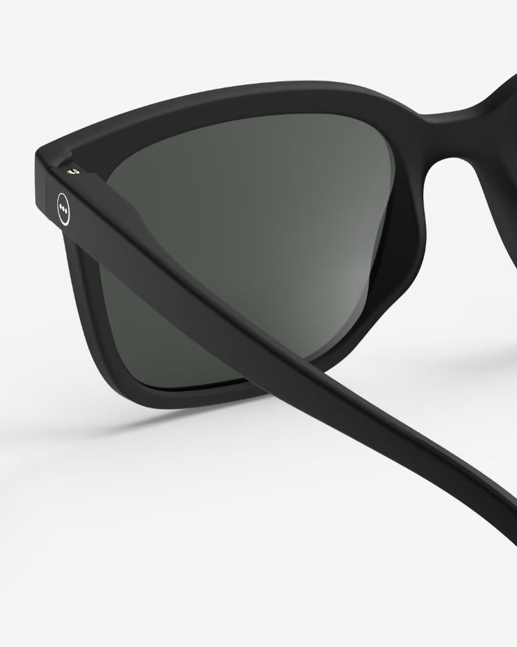 L Black
