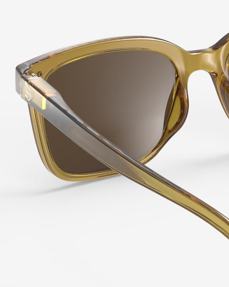 L Golden Green