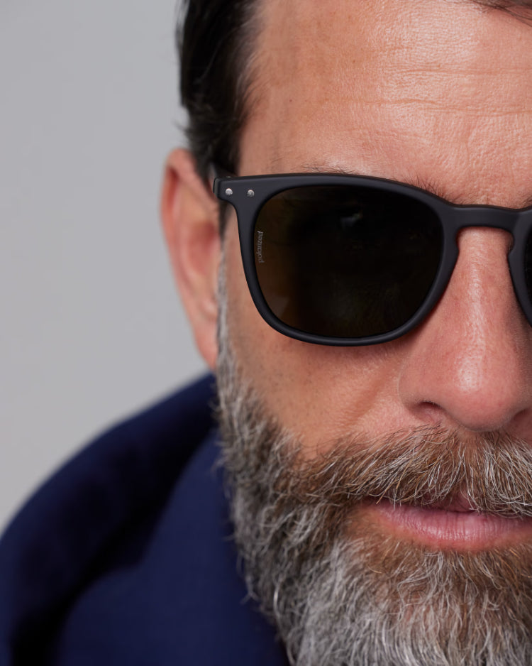 E Black Polarized